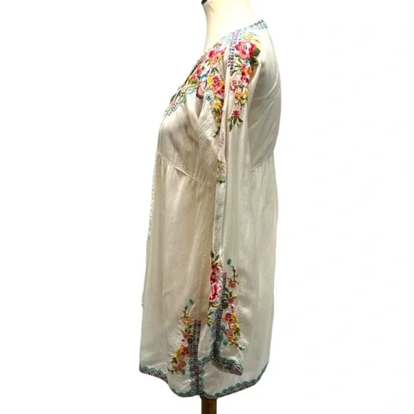 Johnny Was White Embroidered Floral Boho Peasant Top - Picture 3 of 10